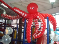 осьминог из воздушных шариков