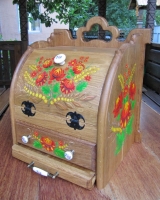 Хлебница деревянная ручной работы украшена росписью – оригинальный подарок medium